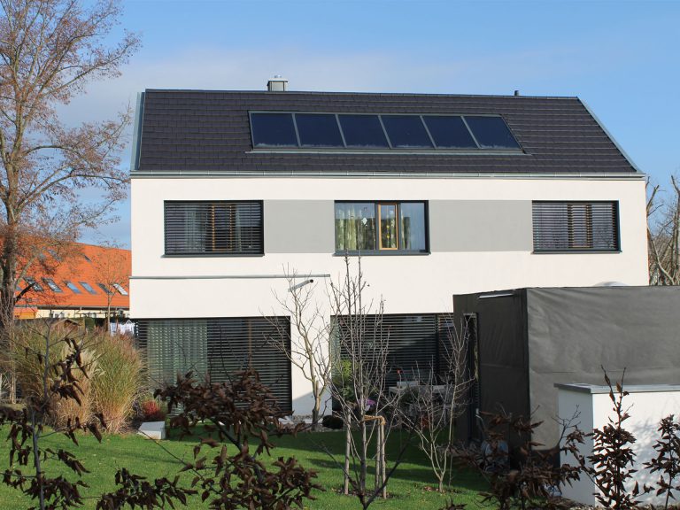 Fenster:Schüco Fenster, Kunsstofffenster, Aluminiumfenster, moderne Fenster, Fensterplanung - Rollläden / Raffstore:Growe, Alulux, Vorsatzrolladen, Aufsatzrolladen, sichere Rolladen - Sonnenschutz:Textiler Sonnenschutz, Sonnenschutz - ein Produkt der Altermann GmbH, Halle (Saale)