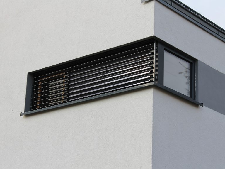 Fenster:Schüco Fenster, Kunsstofffenster, Aluminiumfenster, moderne Fenster, Fensterplanung - Rollläden / Raffstore:Growe, Alulux, Vorsatzrolladen, Aufsatzrolladen, sichere Rolladen - Sonnenschutz:Textiler Sonnenschutz, Sonnenschutz - ein Produkt der Altermann GmbH, Halle (Saale)