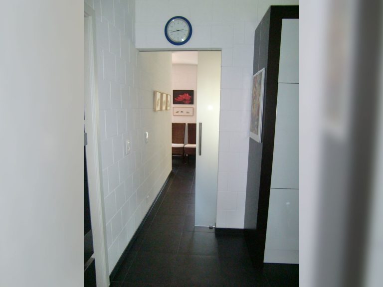 Innentüren:Funier Türen, Lacktüren, moderne Türen, stumpf einschlagende Türen, Holztüren, Schiebetüren, Glastüren  - ein Produkt der Altermann GmbH, Halle (Saale)