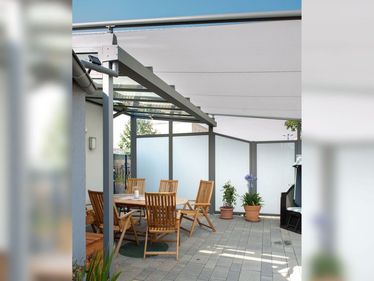 Markisen:Markilux, Pergola, Gelenkarmmarkisen, Kassettenmarkisen, Markisentuch, MX 3,  - Sonnenschutz:Textiler Sonnenschutz, Sonnenschutz - Terrassendächer:Glasdächer, Terrassendächer, Renson, Sonnenschutz - ein Produkt der Altermann GmbH, Halle (Saale)