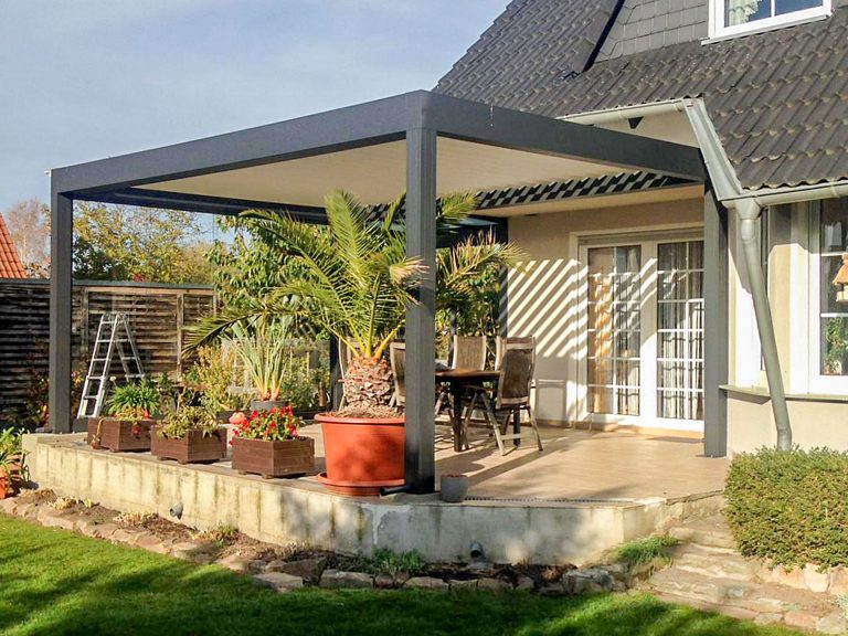 Lamellendächer:Renson, Camargue, Algarve, Lammellendächer, Lattendächer, Drehlamellen, Sky - Terrassendächer:Glasdächer, Terrassendächer, Renson, Sonnenschutz - ein Produkt der Altermann GmbH, Halle (Saale)