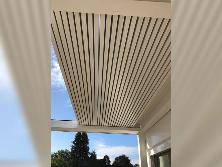 Lamellendächer:Renson, Camargue, Algarve, Lammellendächer, Lattendächer, Drehlamellen, Sky - Terrassendächer:Glasdächer, Terrassendächer, Renson, Sonnenschutz - ein Produkt der Altermann GmbH, Halle (Saale)