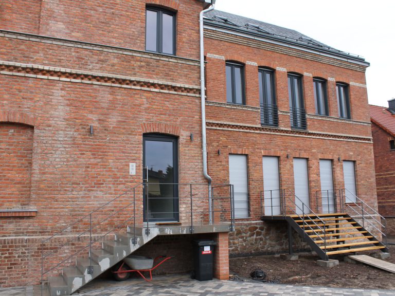 Fenster:Schüco Fenster, Kunsstofffenster, Aluminiumfenster, moderne Fenster, Fensterplanung - Rollläden / Raffstore:Growe, Alulux, Vorsatzrolladen, Aufsatzrolladen, sichere Rolladen - Sonnenschutz:Textiler Sonnenschutz, Sonnenschutz - ein Produkt der Altermann GmbH, Halle (Saale)