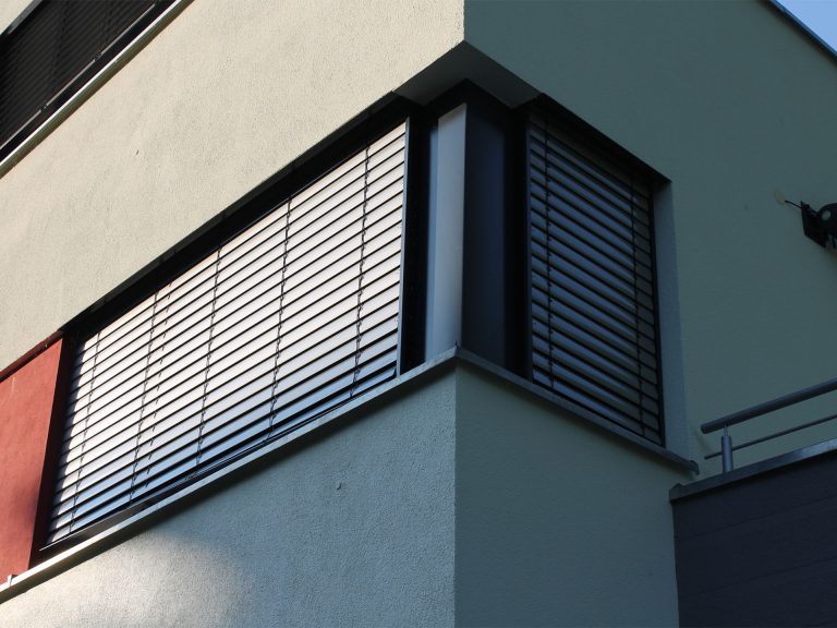 Rollläden / Raffstore:Growe, Alulux, Vorsatzrolladen, Aufsatzrolladen, sichere Rolladen - Sonnenschutz:Textiler Sonnenschutz, Sonnenschutz - ein Produkt der Altermann GmbH, Halle (Saale)