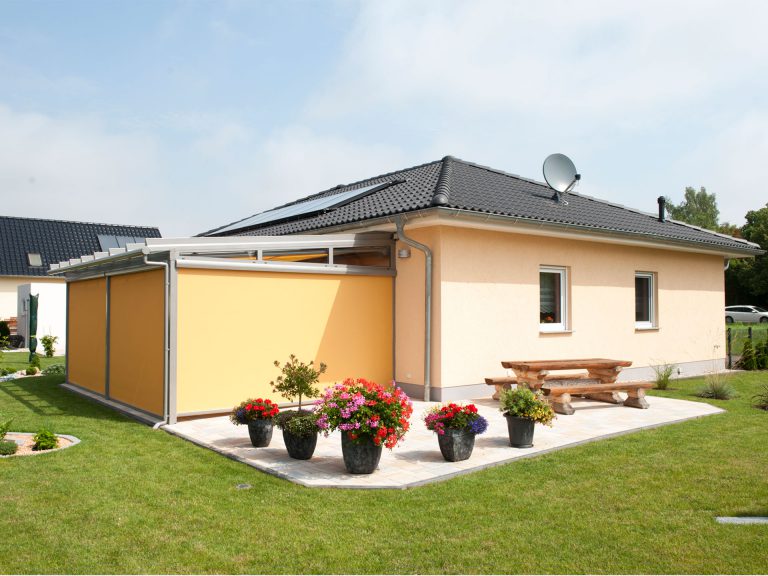 Glasdächer:TS Aluminium, regionale Fertigung, Terrassendächer, Glashaus,  - Screens:Renson, Textiler Sonnenschutz, Fix Sreen, Zip Screen, Minimal Screen, Privaty Screen, Serge Screen - Sonnenschutz:Textiler Sonnenschutz, Sonnenschutz - Terrassendächer:Glasdächer, Terrassendächer, Renson, Sonnenschutz - ein Produkt der Altermann GmbH, Halle (Saale)