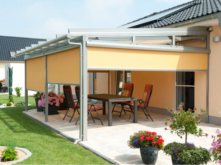 Glasdächer:TS Aluminium, regionale Fertigung, Terrassendächer, Glashaus,  - Screens:Renson, Textiler Sonnenschutz, Fix Sreen, Zip Screen, Minimal Screen, Privaty Screen, Serge Screen - Sonnenschutz:Textiler Sonnenschutz, Sonnenschutz - Terrassendächer:Glasdächer, Terrassendächer, Renson, Sonnenschutz - ein Produkt der Altermann GmbH, Halle (Saale)