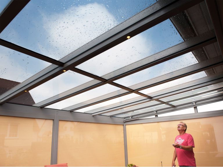 Glasdächer:TS Aluminium, regionale Fertigung, Terrassendächer, Glashaus,  - Screens:Renson, Textiler Sonnenschutz, Fix Sreen, Zip Screen, Minimal Screen, Privaty Screen, Serge Screen - Sonnenschutz:Textiler Sonnenschutz, Sonnenschutz - Terrassendächer:Glasdächer, Terrassendächer, Renson, Sonnenschutz - ein Produkt der Altermann GmbH, Halle (Saale)