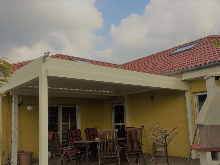 Lamellendächer:Renson, Camargue, Algarve, Lammellendächer, Lattendächer, Drehlamellen, Sky - Terrassendächer:Glasdächer, Terrassendächer, Renson, Sonnenschutz - ein Produkt der Altermann GmbH, Halle (Saale)
