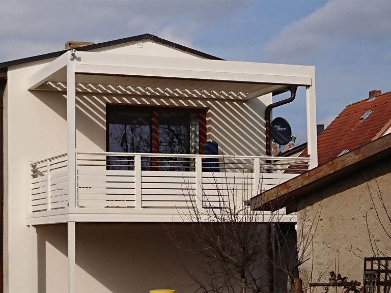 Lamellendächer:Renson, Camargue, Algarve, Lammellendächer, Lattendächer, Drehlamellen, Sky - Terrassendächer:Glasdächer, Terrassendächer, Renson, Sonnenschutz - ein Produkt der Altermann GmbH, Halle (Saale)
