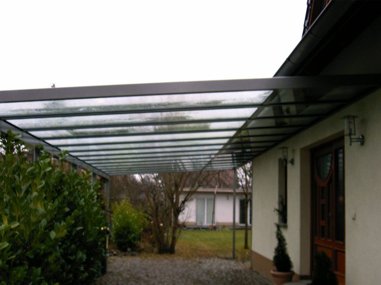 Glasdächer:TS Aluminium, regionale Fertigung, Terrassendächer, Glashaus,  - Carports:Renson, TS Aluminium, Designer Carport, Glascarport, moderne Carports, pflegeleichte Carports - Terrassendächer:Glasdächer, Terrassendächer, Renson, Sonnenschutz - ein Produkt der Altermann GmbH, Halle (Saale)