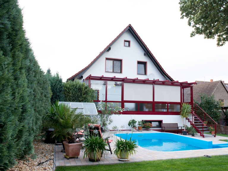 Screens:Renson, Textiler Sonnenschutz, Fix Sreen, Zip Screen, Minimal Screen, Privaty Screen, Serge Screen - Glasdächer:TS Aluminium, regionale Fertigung, Terrassendächer, Glashaus,  - Sonnenschutz:Textiler Sonnenschutz, Sonnenschutz - Terrassendächer:Glasdächer, Terrassendächer, Renson, Sonnenschutz - ein Produkt der Altermann GmbH, Halle (Saale)