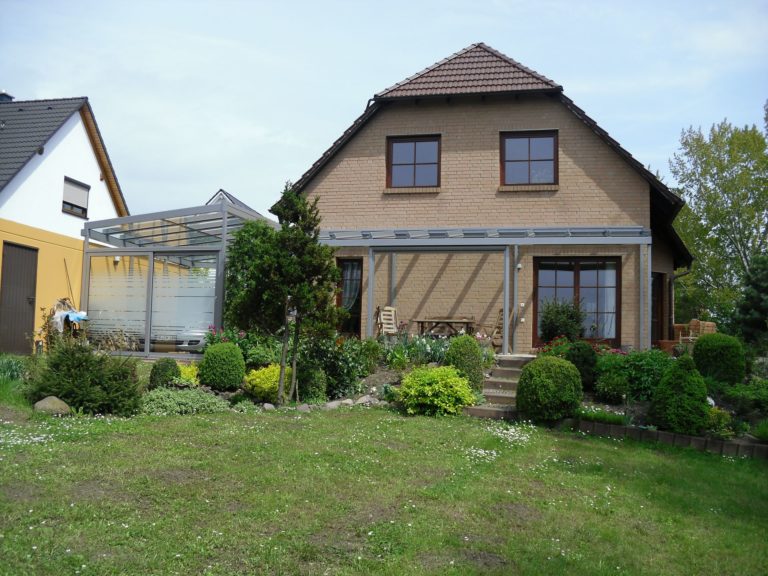 Glasdächer:TS Aluminium, regionale Fertigung, Terrassendächer, Glashaus,  - Carports:Renson, TS Aluminium, Designer Carport, Glascarport, moderne Carports, pflegeleichte Carports - ein Produkt der Altermann GmbH, Halle (Saale)