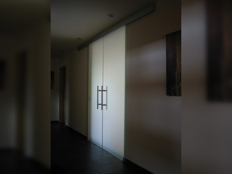 Innentüren:Funier Türen, Lacktüren, moderne Türen, stumpf einschlagende Türen, Holztüren, Schiebetüren, Glastüren  - ein Produkt der Altermann GmbH, Halle (Saale)