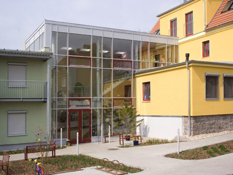 Fenster:Schüco Fenster, Kunsstofffenster, Aluminiumfenster, moderne Fenster, Fensterplanung - Rollläden / Raffstore:Growe, Alulux, Vorsatzrolladen, Aufsatzrolladen, sichere Rolladen - Sonnenschutz:Textiler Sonnenschutz, Sonnenschutz - ein Produkt der Altermann GmbH, Halle (Saale)
