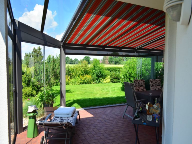 Markisen:Markilux, Pergola, Gelenkarmmarkisen, Kassettenmarkisen, Markisentuch, MX 3,  - Glasdächer:TS Aluminium, regionale Fertigung, Terrassendächer, Glashaus,  - Sonnenschutz:Textiler Sonnenschutz, Sonnenschutz - Terrassendächer:Glasdächer, Terrassendächer, Renson, Sonnenschutz - ein Produkt der Altermann GmbH, Halle (Saale)