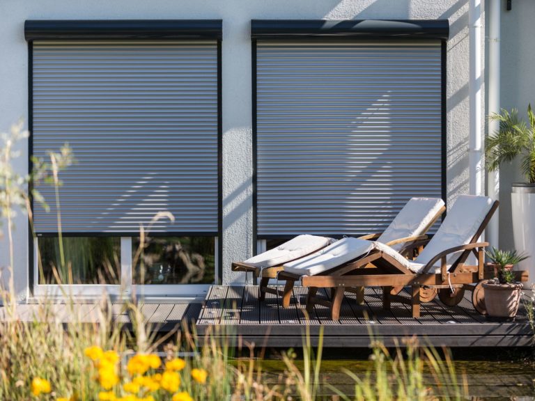 Rollläden / Raffstore:Growe, Alulux, Vorsatzrolladen, Aufsatzrolladen, sichere Rolladen - Sonnenschutz:Textiler Sonnenschutz, Sonnenschutz - ein Produkt der Altermann GmbH, Halle (Saale)