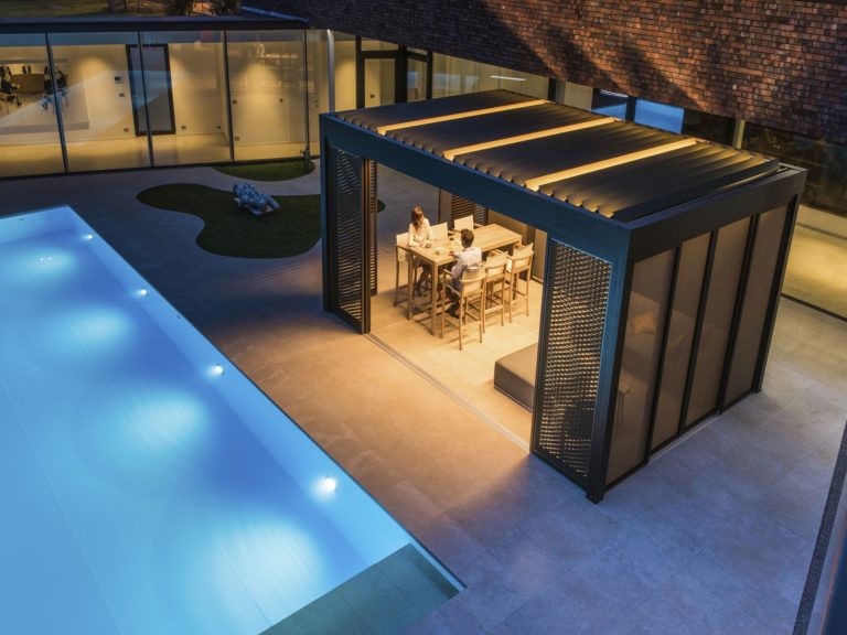 Lamellendächer:Renson, Camargue, Algarve, Lammellendächer, Lattendächer, Drehlamellen, Sky - Terrassendächer:Glasdächer, Terrassendächer, Renson, Sonnenschutz - ein Produkt der Altermann GmbH, Halle (Saale)