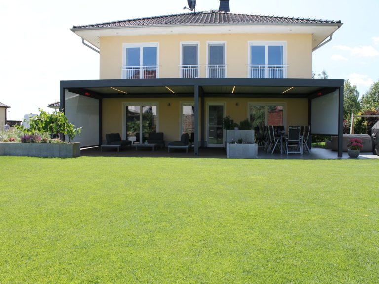 Lamellendächer:Renson, Camargue, Algarve, Lammellendächer, Lattendächer, Drehlamellen, Sky - Terrassendächer:Glasdächer, Terrassendächer, Renson, Sonnenschutz - ein Produkt der Altermann GmbH, Halle (Saale)