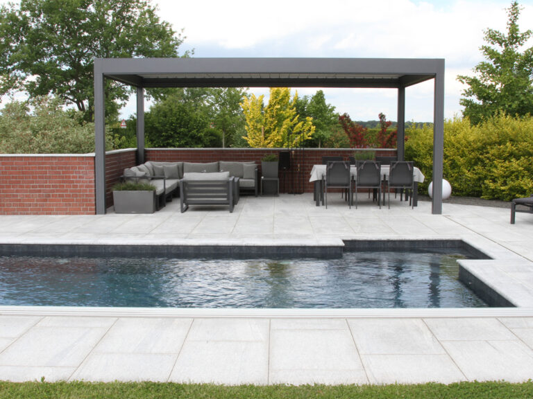 Lamellendächer:Renson, Camargue, Algarve, Lammellendächer, Lattendächer, Drehlamellen, Sky - Terrassendächer:Glasdächer, Terrassendächer, Renson, Sonnenschutz - ein Produkt der Altermann GmbH, Halle (Saale)