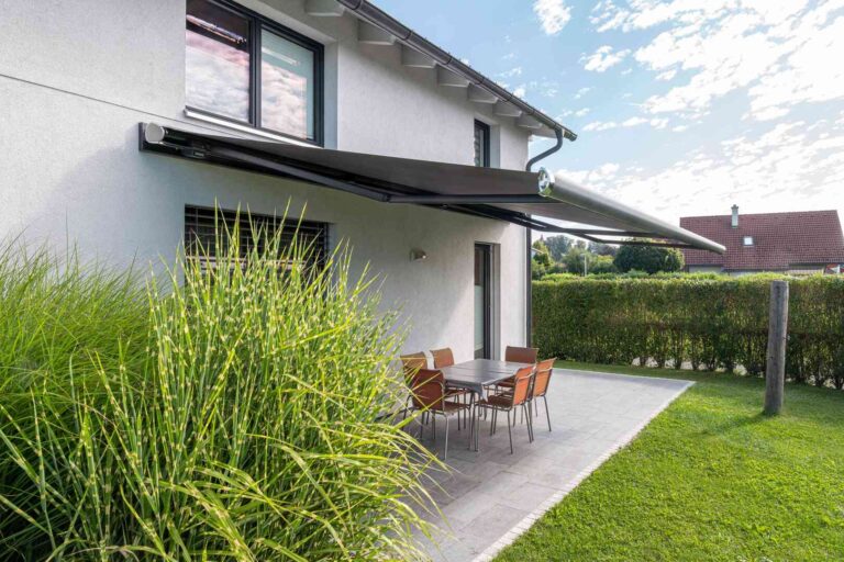 Markisen:Markilux, Pergola, Gelenkarmmarkisen, Kassettenmarkisen, Markisentuch, MX 3,  - ein Produkt der Altermann GmbH, Halle (Saale)