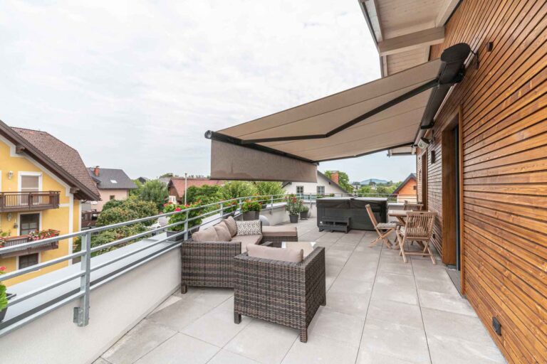 Markisen:Markilux, Pergola, Gelenkarmmarkisen, Kassettenmarkisen, Markisentuch, MX 3,  - ein Produkt der Altermann GmbH, Halle (Saale)