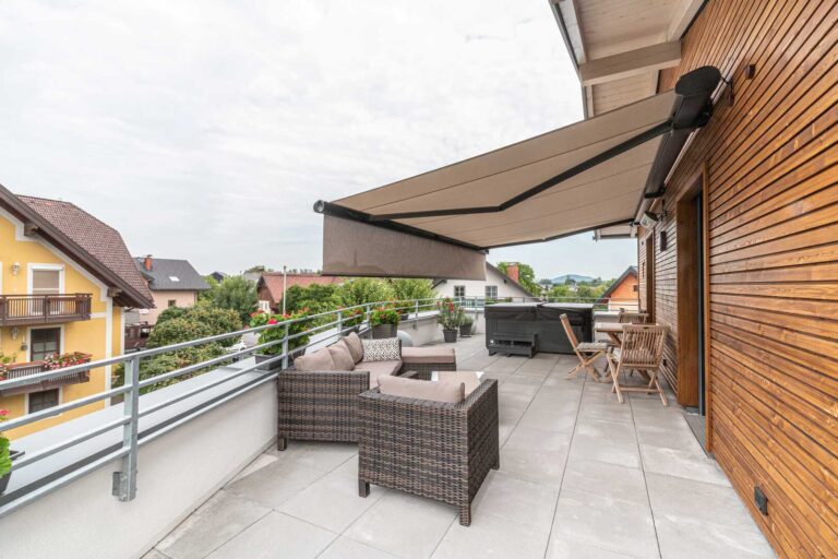 Markisen:Markilux, Pergola, Gelenkarmmarkisen, Kassettenmarkisen, Markisentuch, MX 3,  - ein Produkt der Altermann GmbH, Halle (Saale)