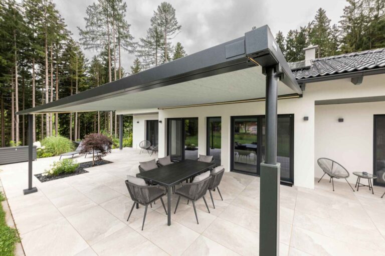 Markisen:Markilux, Pergola, Gelenkarmmarkisen, Kassettenmarkisen, Markisentuch, MX 3,  - textile Terrassendächer:Pergola, Markilux, Renson, Textile Dächer, Lapure ,  - ein Produkt der Altermann GmbH, Halle (Saale)