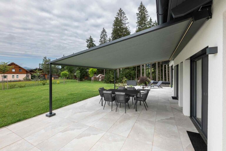 Markisen:Markilux, Pergola, Gelenkarmmarkisen, Kassettenmarkisen, Markisentuch, MX 3,  - textile Terrassendächer:Pergola, Markilux, Renson, Textile Dächer, Lapure ,  - ein Produkt der Altermann GmbH, Halle (Saale)