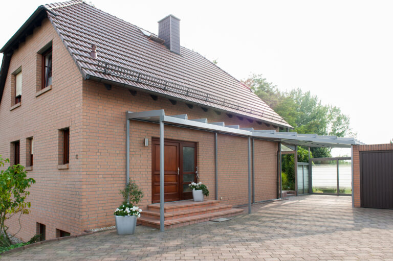 Haustüren:Aluminium, Kunststoff, Rodenberg, Schüco, sicher,  - Glasdächer:TS Aluminium, regionale Fertigung, Terrassendächer, Glashaus,  - Carports:Renson, TS Aluminium, Designer Carport, Glascarport, moderne Carports, pflegeleichte Carports - ein Produkt der Altermann GmbH, Halle (Saale)