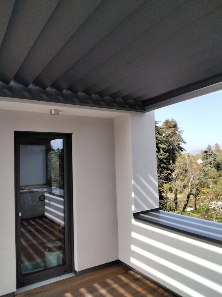 Lamellendächer:Renson, Camargue, Algarve, Lammellendächer, Lattendächer, Drehlamellen, Sky - ein Produkt der Altermann GmbH, Halle (Saale)