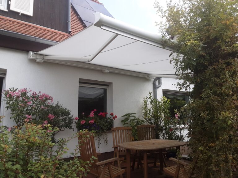 Markisen:Markilux, Pergola, Gelenkarmmarkisen, Kassettenmarkisen, Markisentuch, MX 3,  - ein Produkt der Altermann GmbH, Halle (Saale)