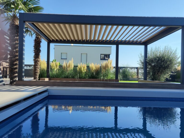 Lamellendächer:Renson, Camargue, Algarve, Lammellendächer, Lattendächer, Drehlamellen, Sky - ein Produkt der Altermann GmbH, Halle (Saale)