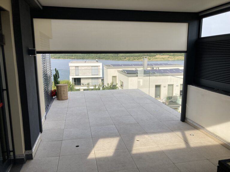 Lamellendächer:Renson, Camargue, Algarve, Lammellendächer, Lattendächer, Drehlamellen, Sky - ein Produkt der Altermann GmbH, Halle (Saale)