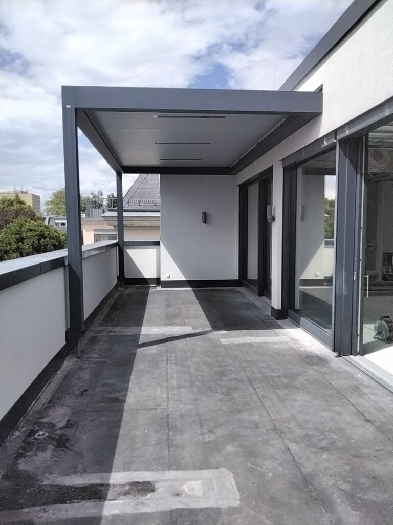 Lamellendächer:Renson, Camargue, Algarve, Lammellendächer, Lattendächer, Drehlamellen, Sky - ein Produkt der Altermann GmbH, Halle (Saale)