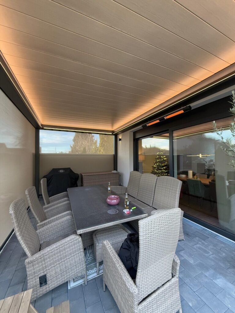 Lamellendächer:Renson, Camargue, Algarve, Lammellendächer, Lattendächer, Drehlamellen, Sky - ein Produkt der Altermann GmbH, Halle (Saale)