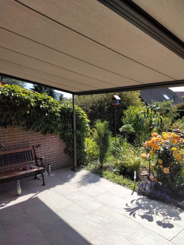 Markisen:Markilux, Pergola, Gelenkarmmarkisen, Kassettenmarkisen, Markisentuch, MX 3,  - textile Terrassendächer:Pergola, Markilux, Renson, Textile Dächer, Lapure ,  - ein Produkt der Altermann GmbH, Halle (Saale)