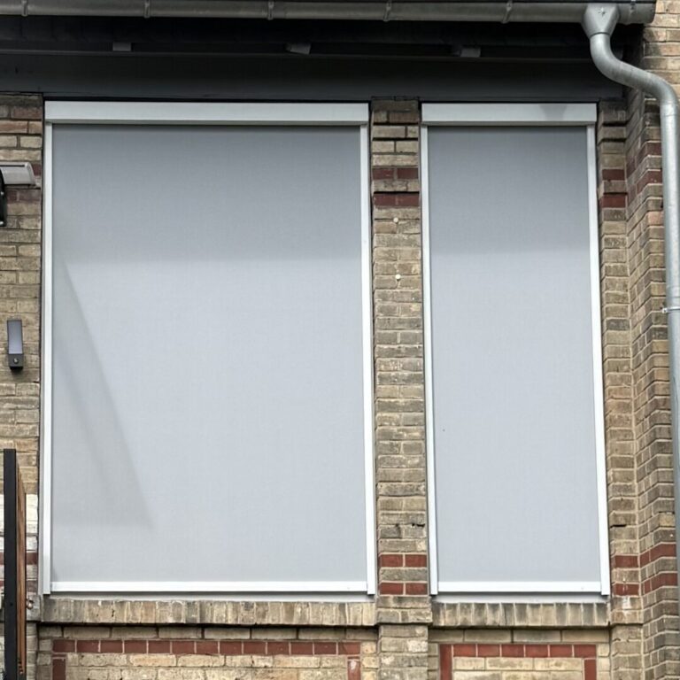 Screens:Renson, Textiler Sonnenschutz, Fix Sreen, Zip Screen, Minimal Screen, Privaty Screen, Serge Screen - ein Produkt der Altermann GmbH, Halle (Saale)