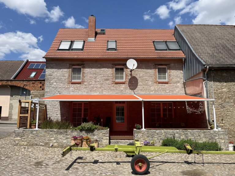 Markisen:Markilux, Pergola, Gelenkarmmarkisen, Kassettenmarkisen, Markisentuch, MX 3,  - textile Terrassendächer:Pergola, Markilux, Renson, Textile Dächer, Lapure ,  - ein Produkt der Altermann GmbH, Halle (Saale)
